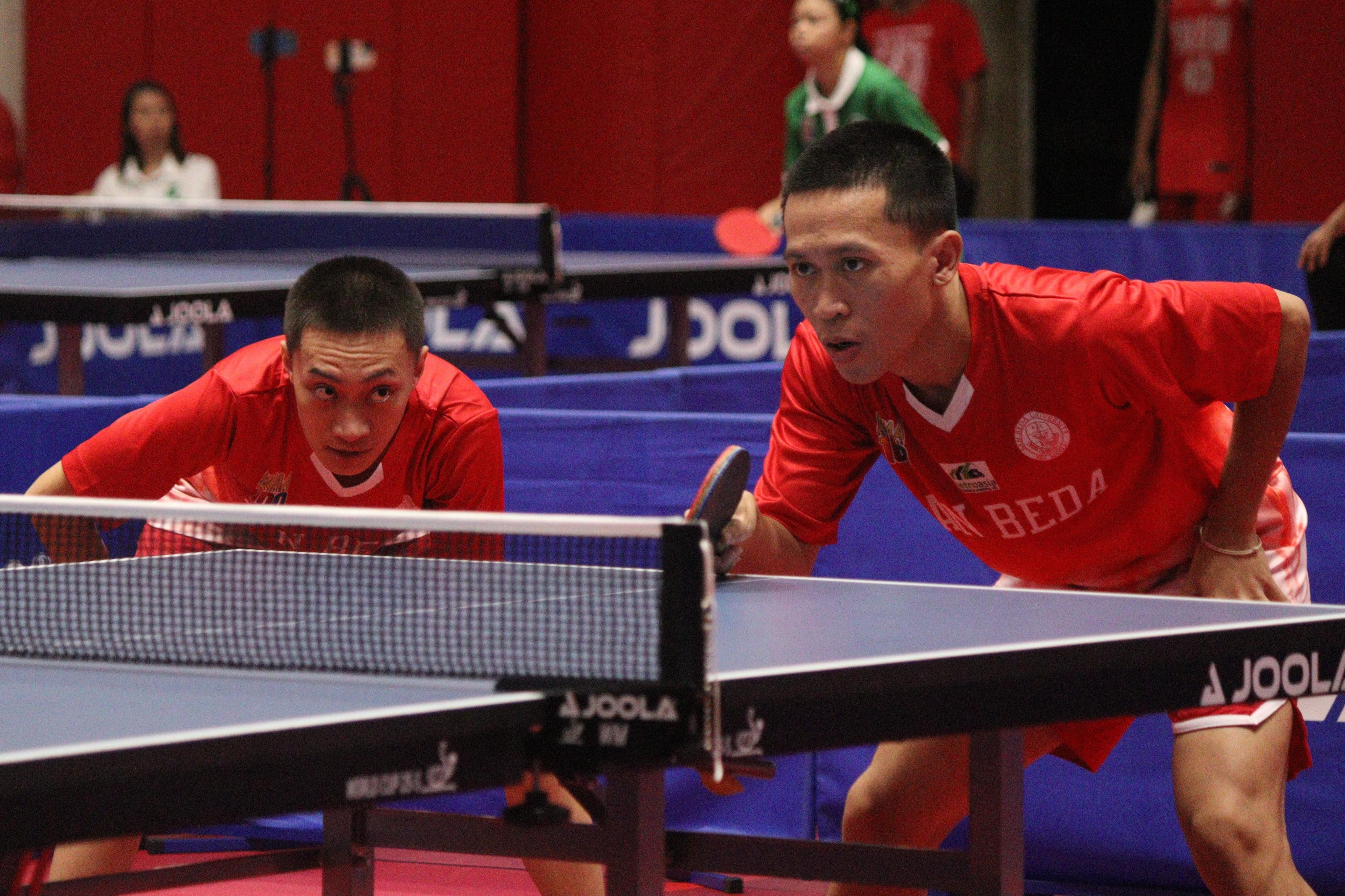 Red Paddlers dominate last stretch of eliminations, semis; clinch finals berth in Men’s, Women’s divisions