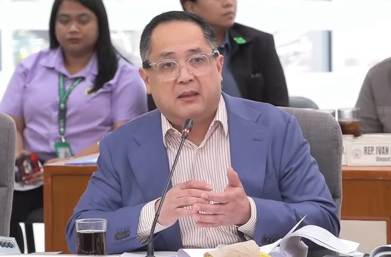 Bedan alumni call for revocation of Mitra award over Suntay remarks